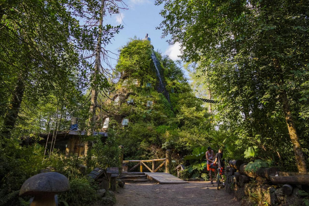 Huilo Huilo Montaña Mágica Vila Exterior foto